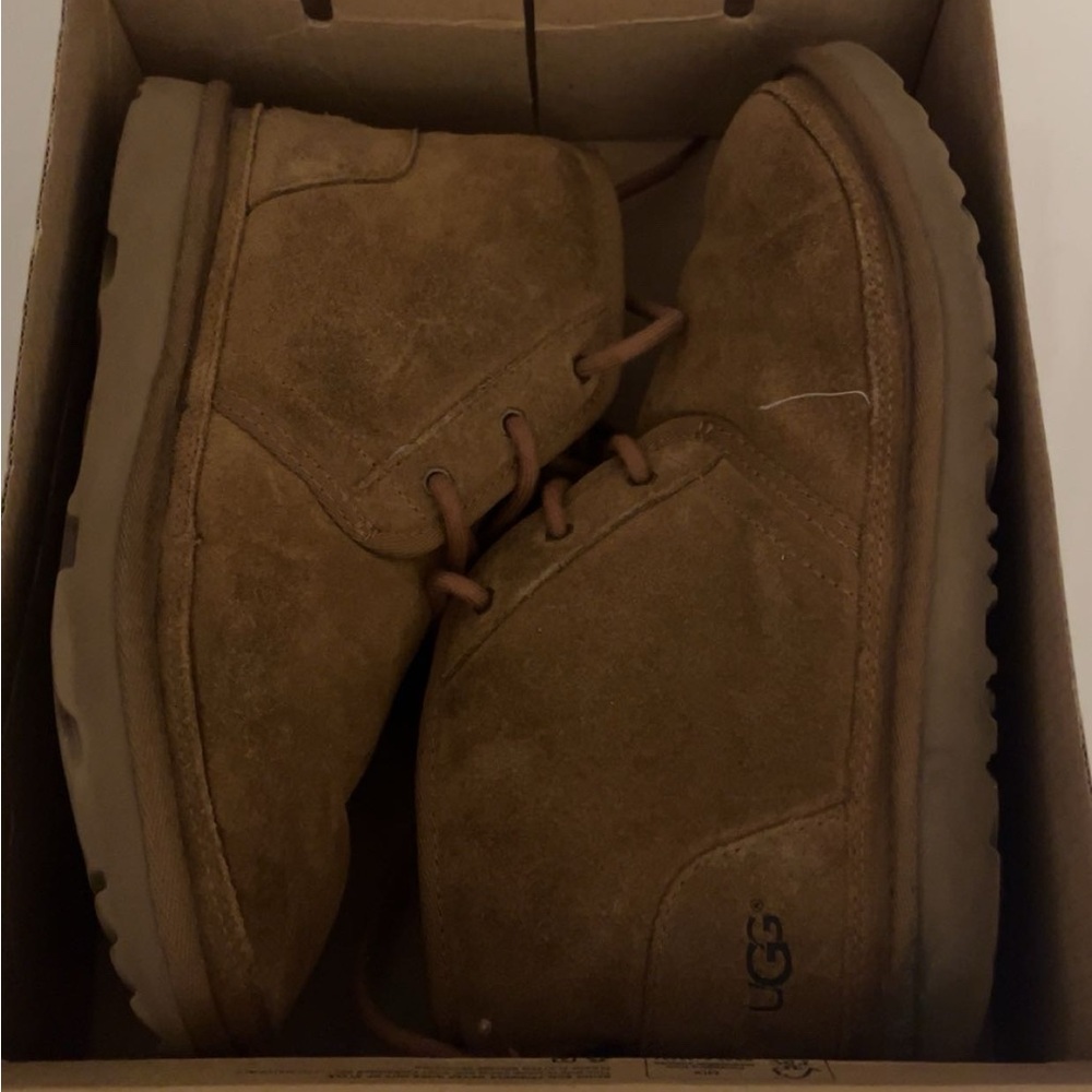 UGG women’s chestnut brown Boots